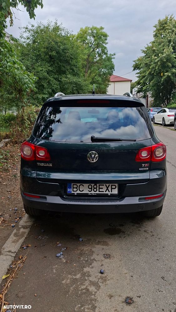 Volkswagen Tiguan - 11