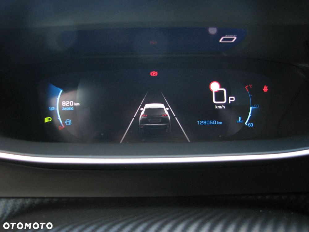 Peugeot 2008 BlueHDi 130 EAT8 Allure - 22