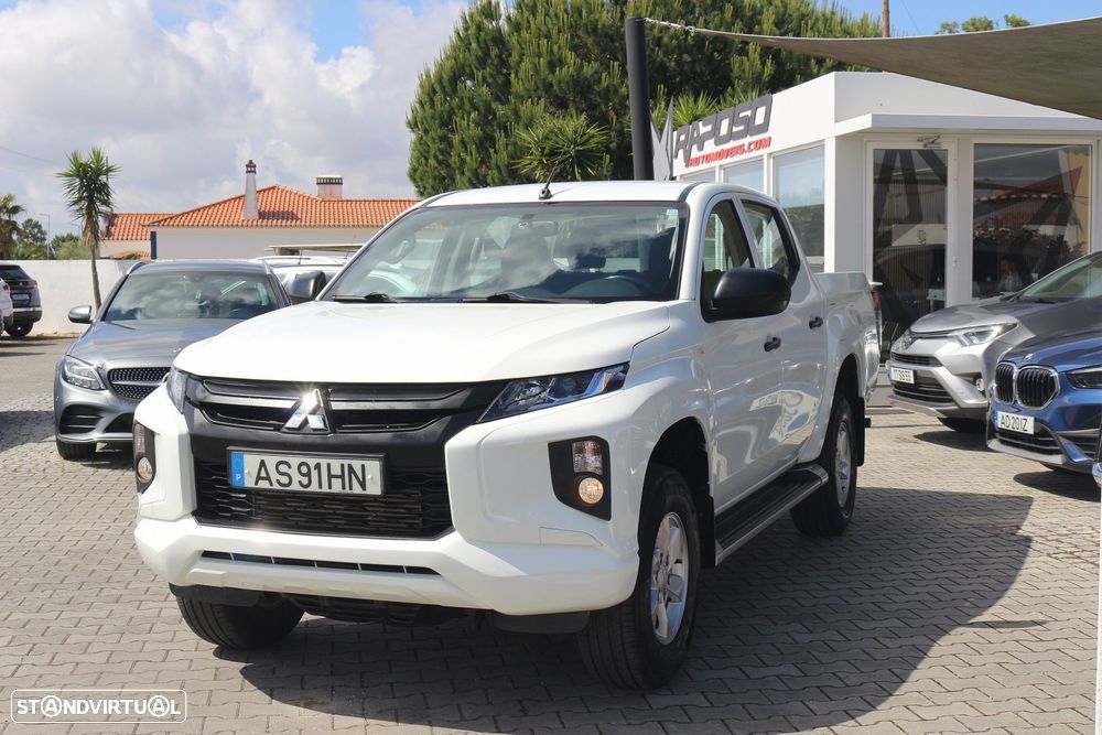 Mitsubishi L200 2.3 DI-D Space Cab Invite Strakar Look 4WD - 11
