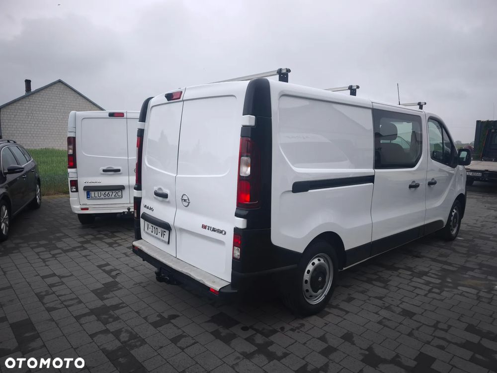 Opel Vivaro - 11