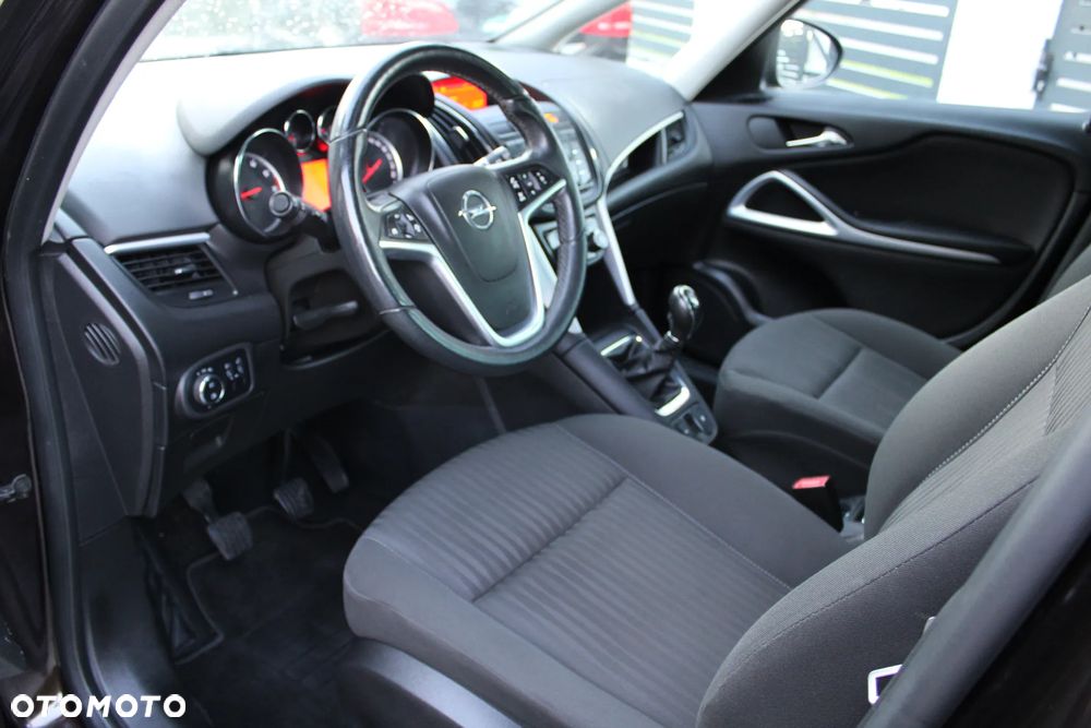 Opel Zafira 1.4 T Cosmo - 32