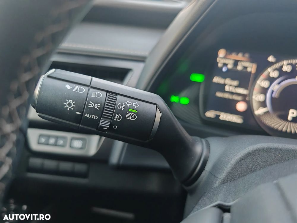 Lexus UX 250h FWD Executive - 20