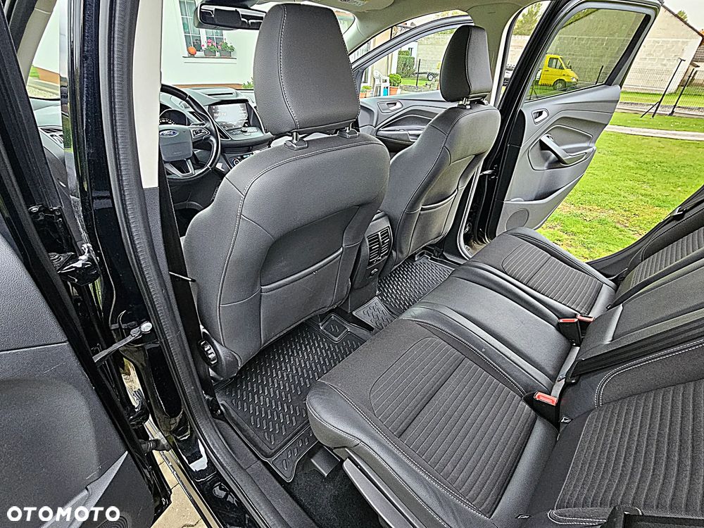 Ford Kuga 2.0 TDCi 4x4 Titanium - 33