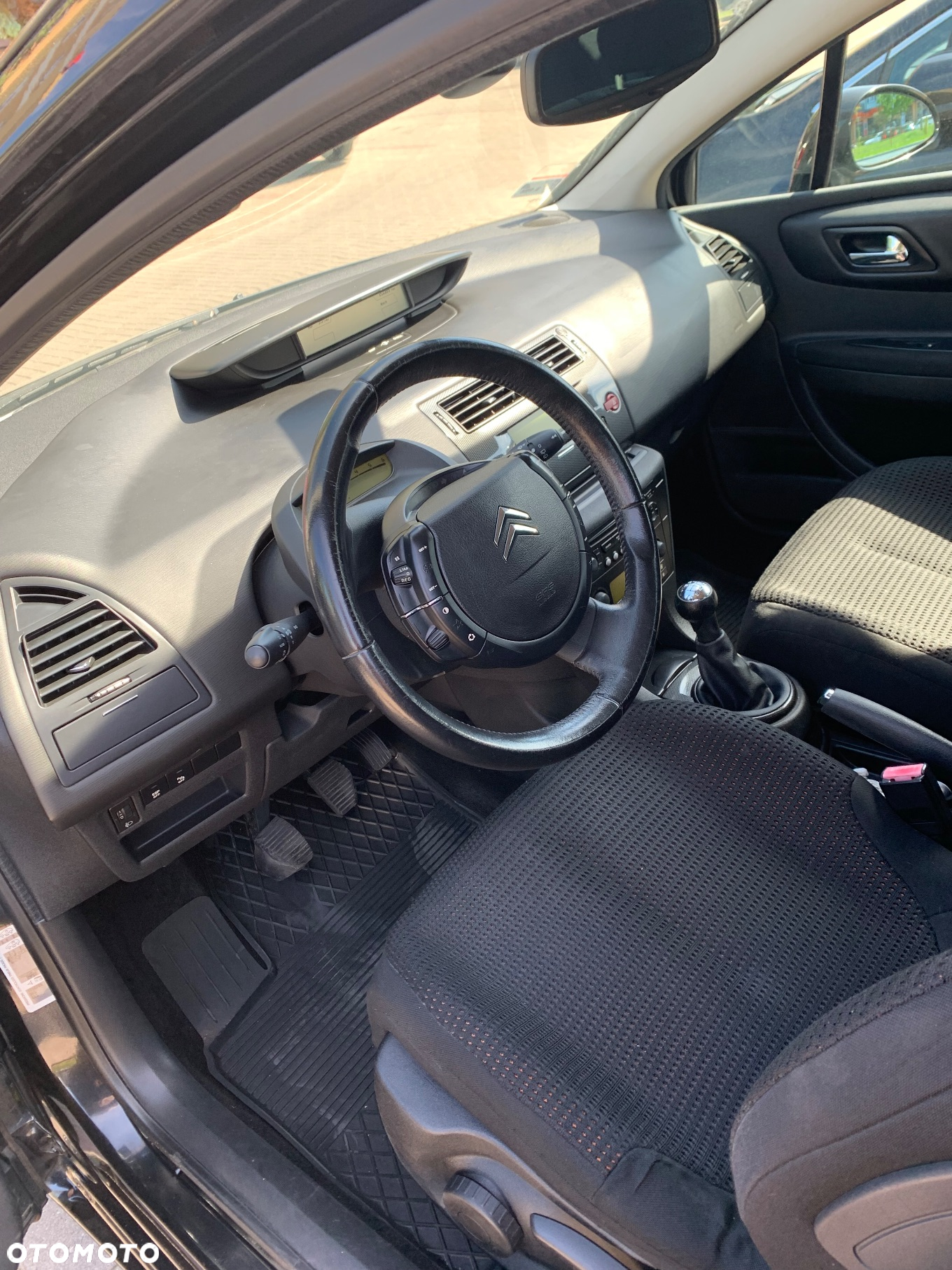 Citroën C4 1.6 HDi FAP Confort - 3