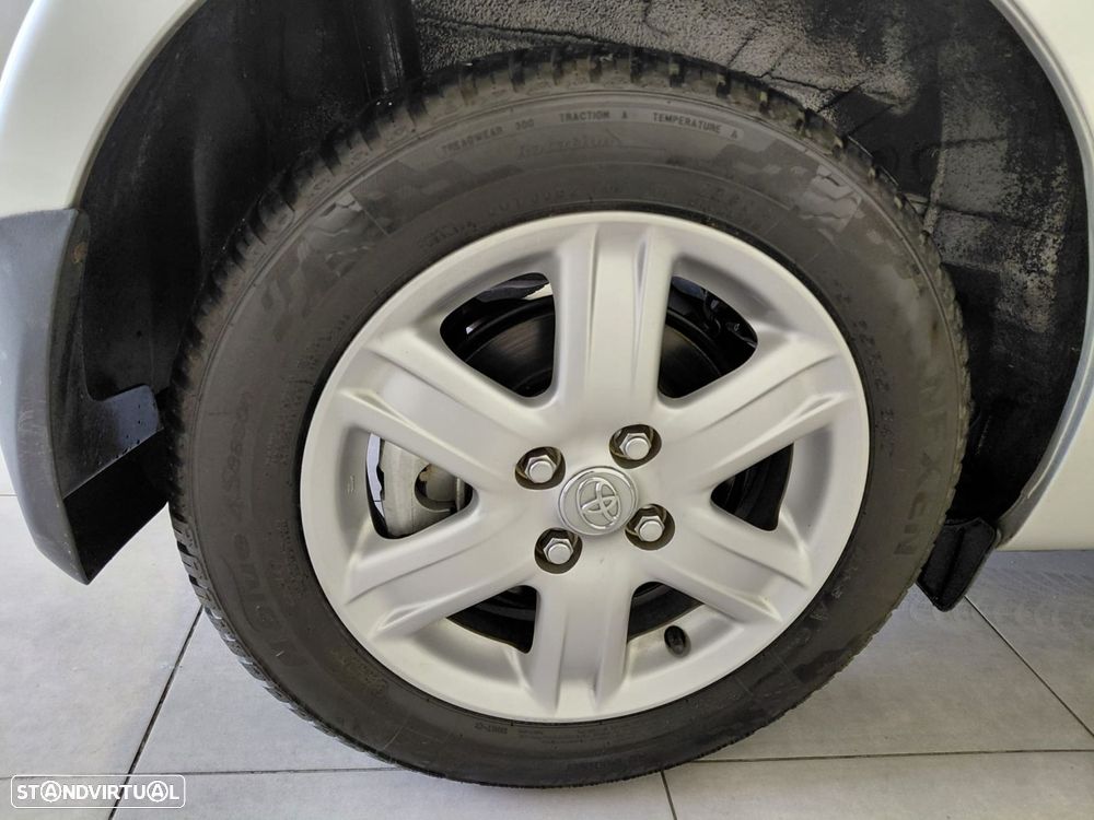 Toyota iQ 1.0 VVT-i - 15