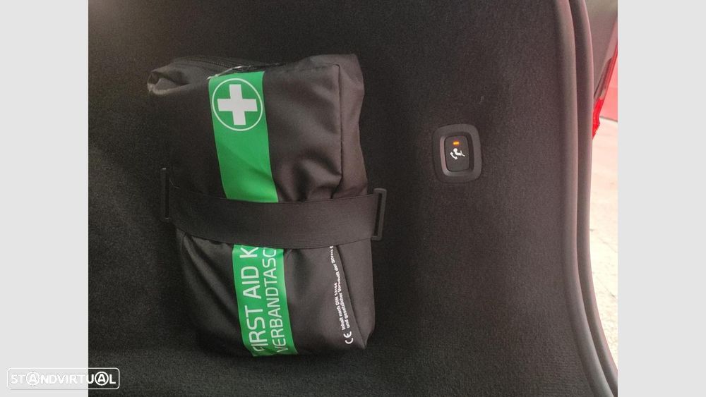 Volvo V90 2.0 T6 PHEV Plus Dark AWD - 19