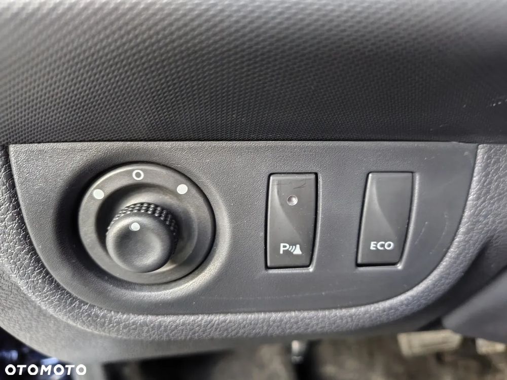Dacia Sandero - 13