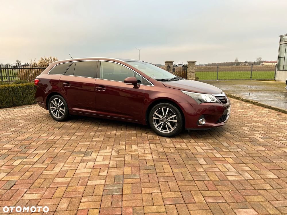 Toyota Avensis 1.8 Sol NAVI - 11