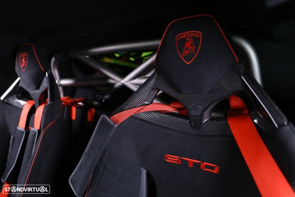 Lamborghini Huracán STO - 25