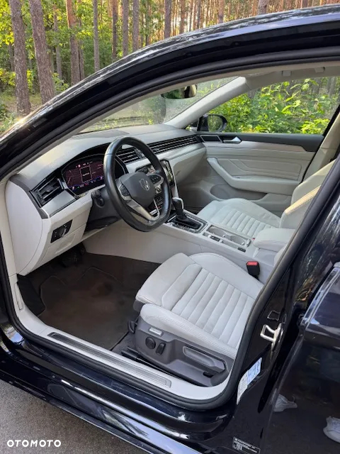 Volkswagen Passat 2.0 TDI 4Mot Elegance DSG - 10