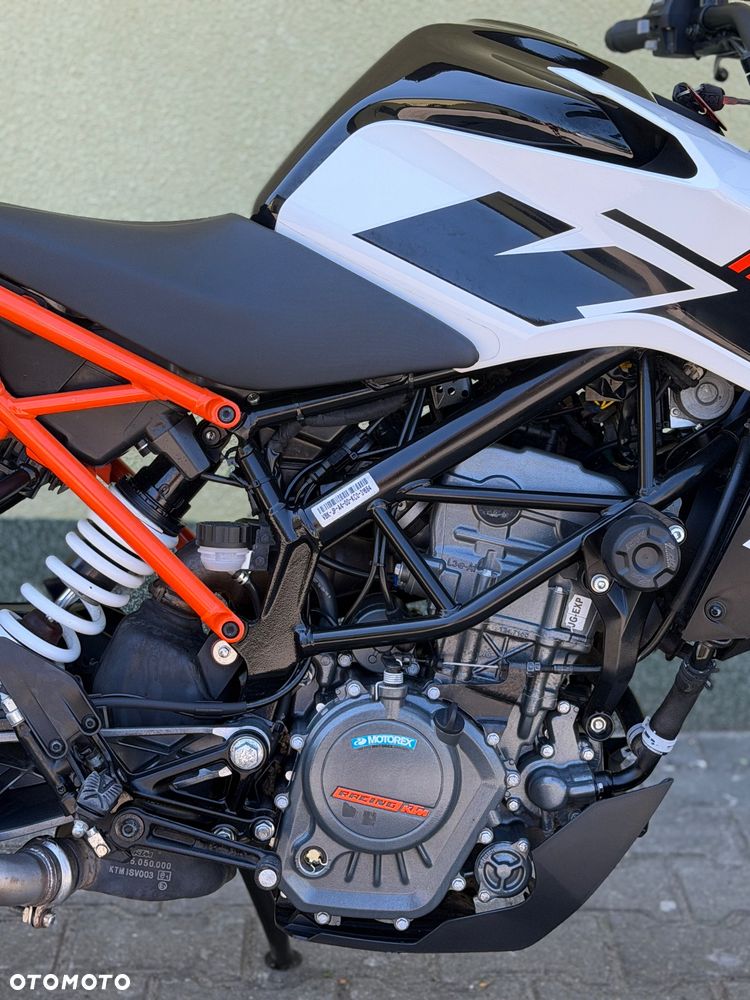 KTM Duke 125 - 8
