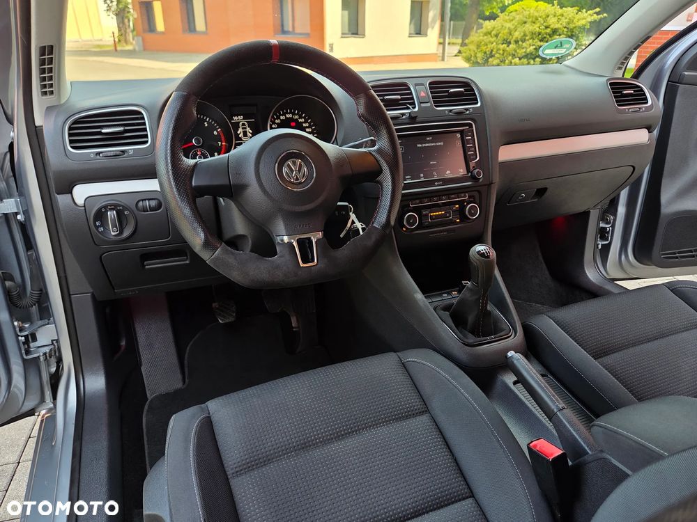 Volkswagen Golf 1.2 TSI BlueMotion Technology MATCH - 28