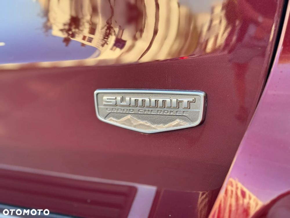 Jeep Grand Cherokee 5.7 V8 HEMI Summit - 31
