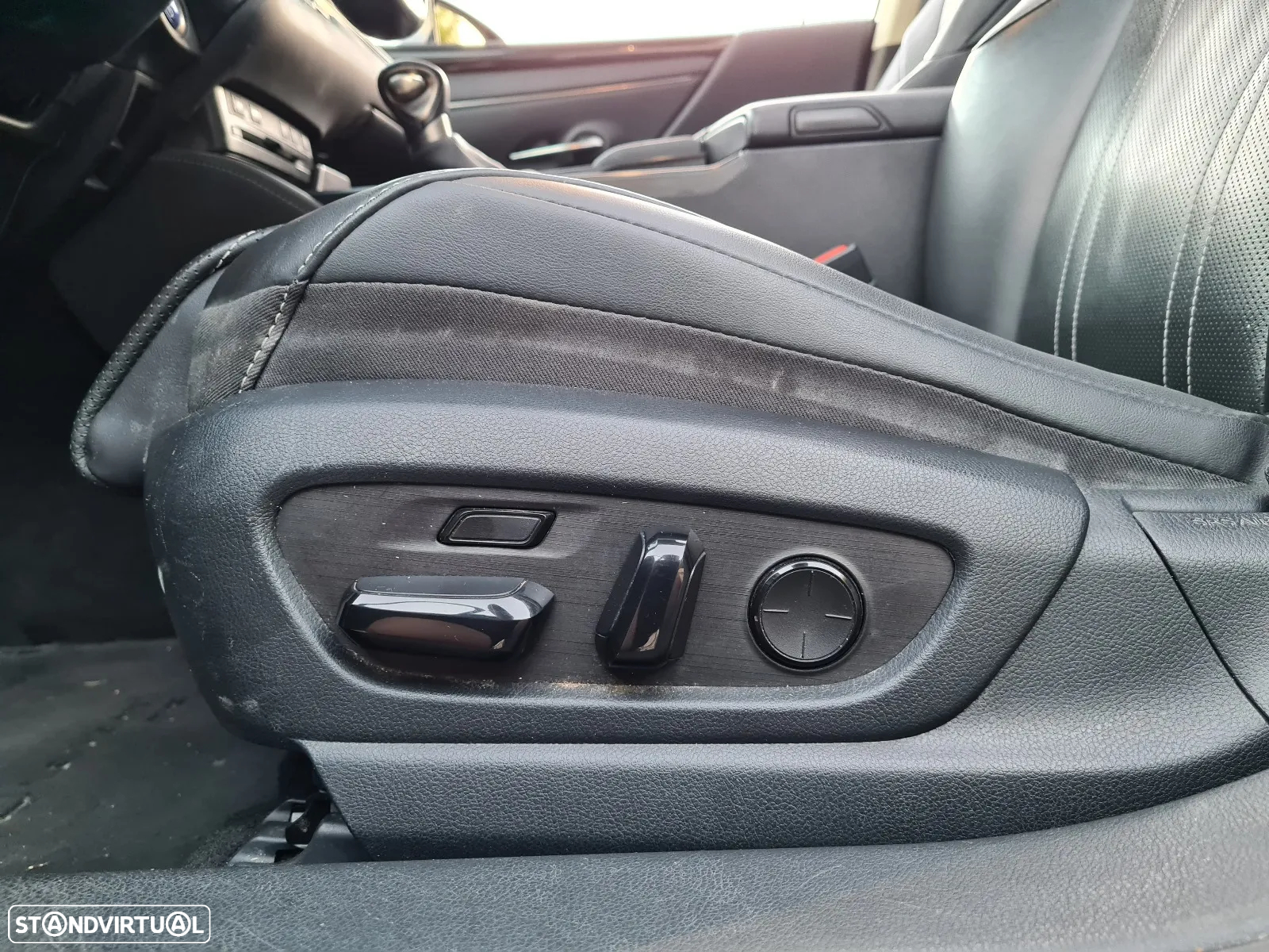 Lexus ES 300h Luxury - 5
