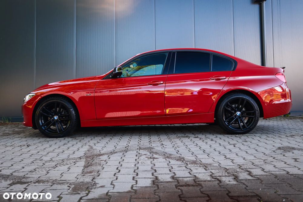 BMW Seria 3 320d DPF Edition Sport - 5