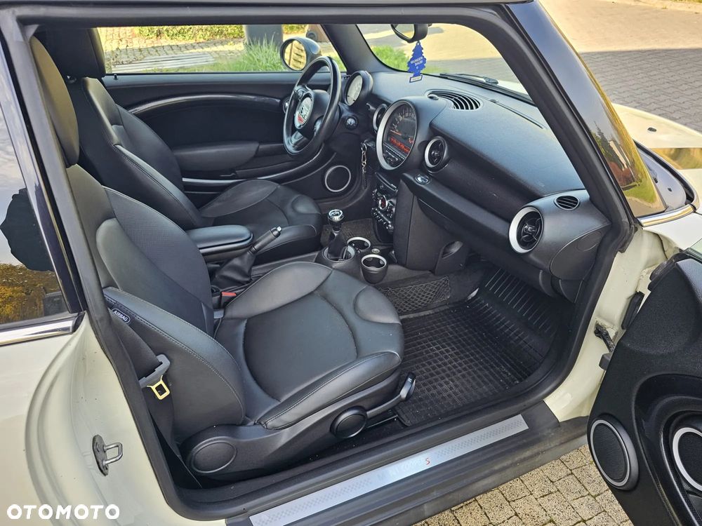 MINI Cooper S 50 Mayfair - 27