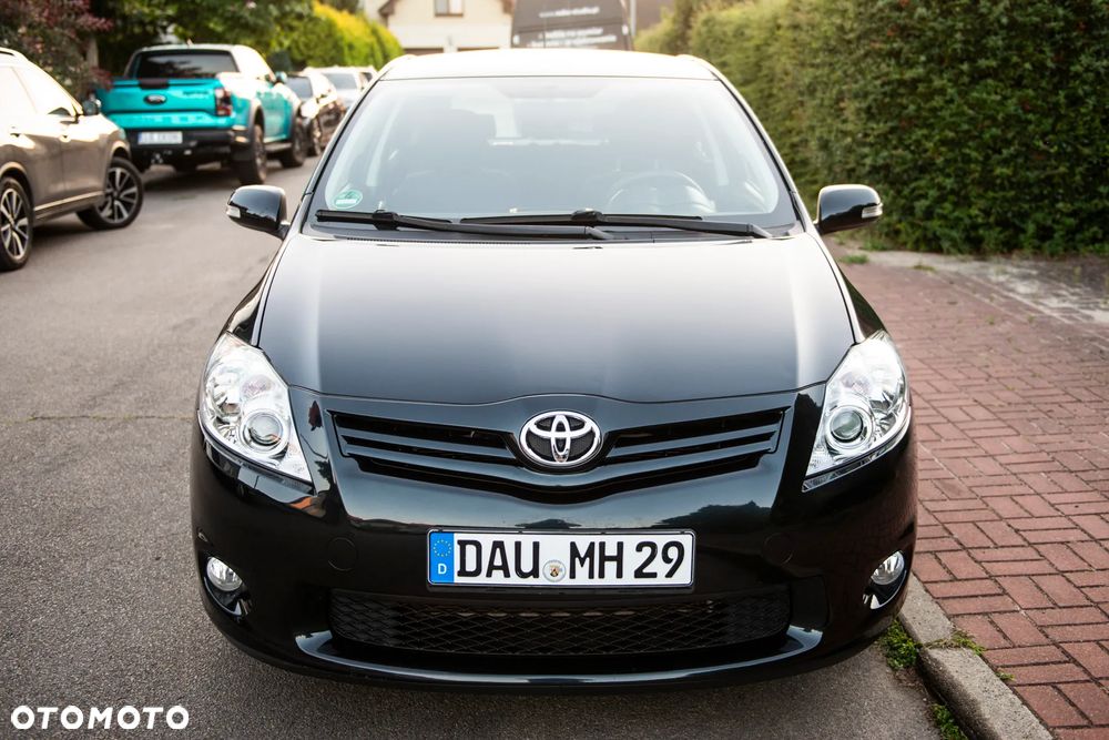 Toyota Auris 1.6 Executive - 2
