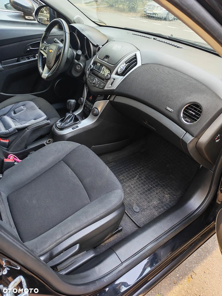 Chevrolet Cruze 1.6 LT - 12