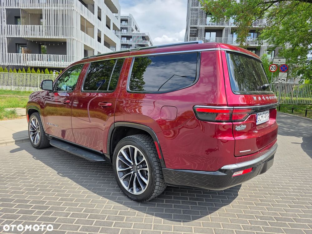 Jeep Wagoneer - 28