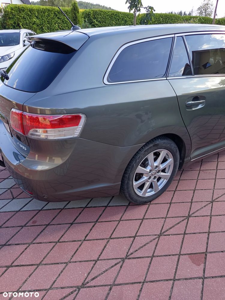 Toyota Avensis 2.0 D-4D Premium - 7