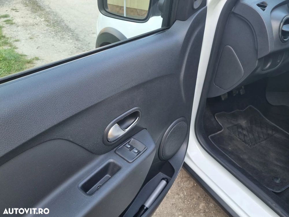 Dacia Sandero 0.9 90CP Stepway - 16