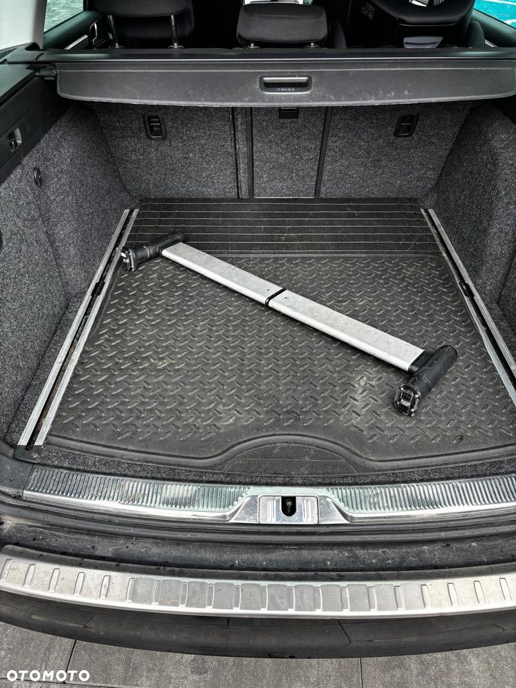 Skoda Superb 2.0 TDI Family DSG - 25
