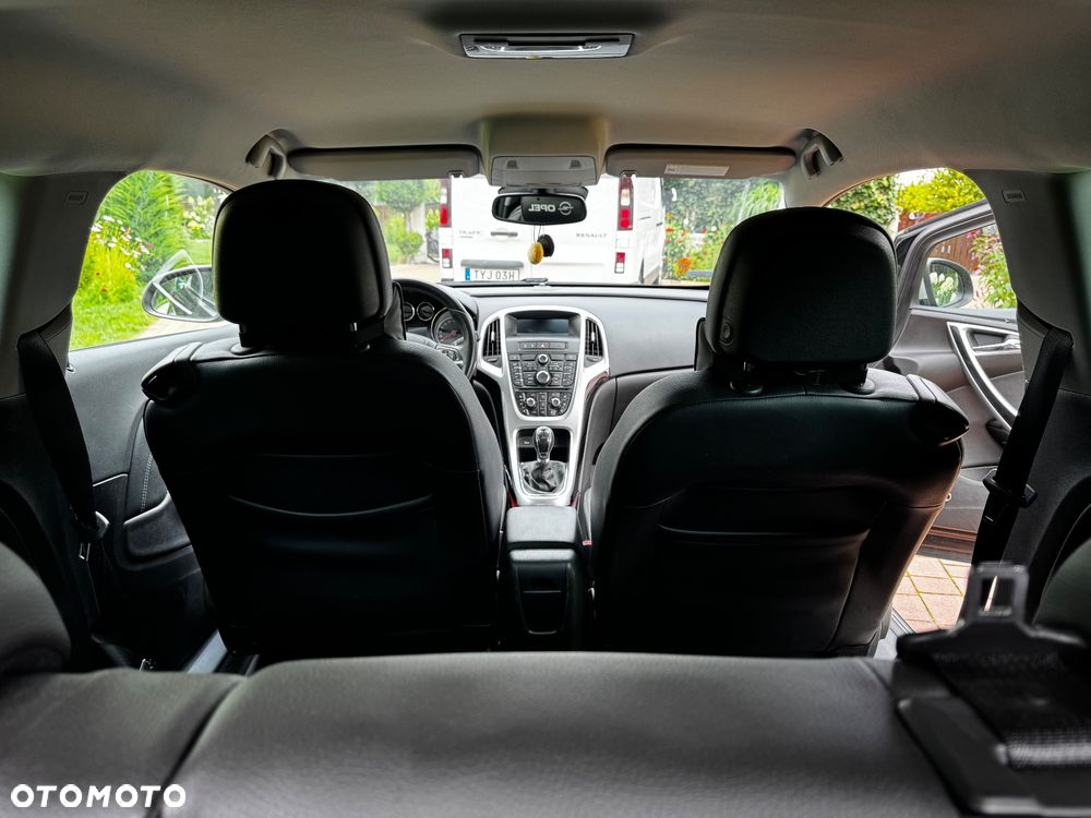 Opel Astra IV GTC 1.4 T Sport - 14