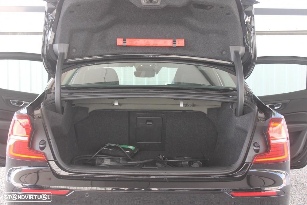 Volvo S60 2.0 T8 PHEV Inscription AWD - 37