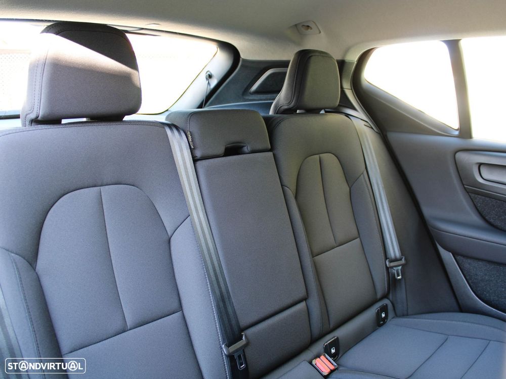 Volvo XC 40 1.5 T2 Momentum Plus - 58