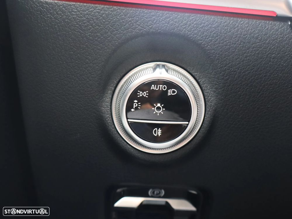 Mercedes-Benz C 300 e T 9G-TRONIC AMG Line - 19