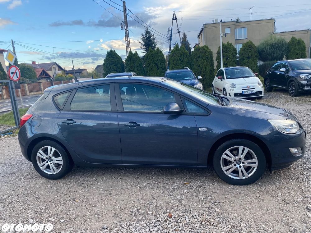 Opel Astra 1.4 Turbo Design Edition - 16