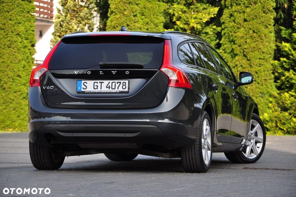 Volvo V60 D3 Momentum - 17