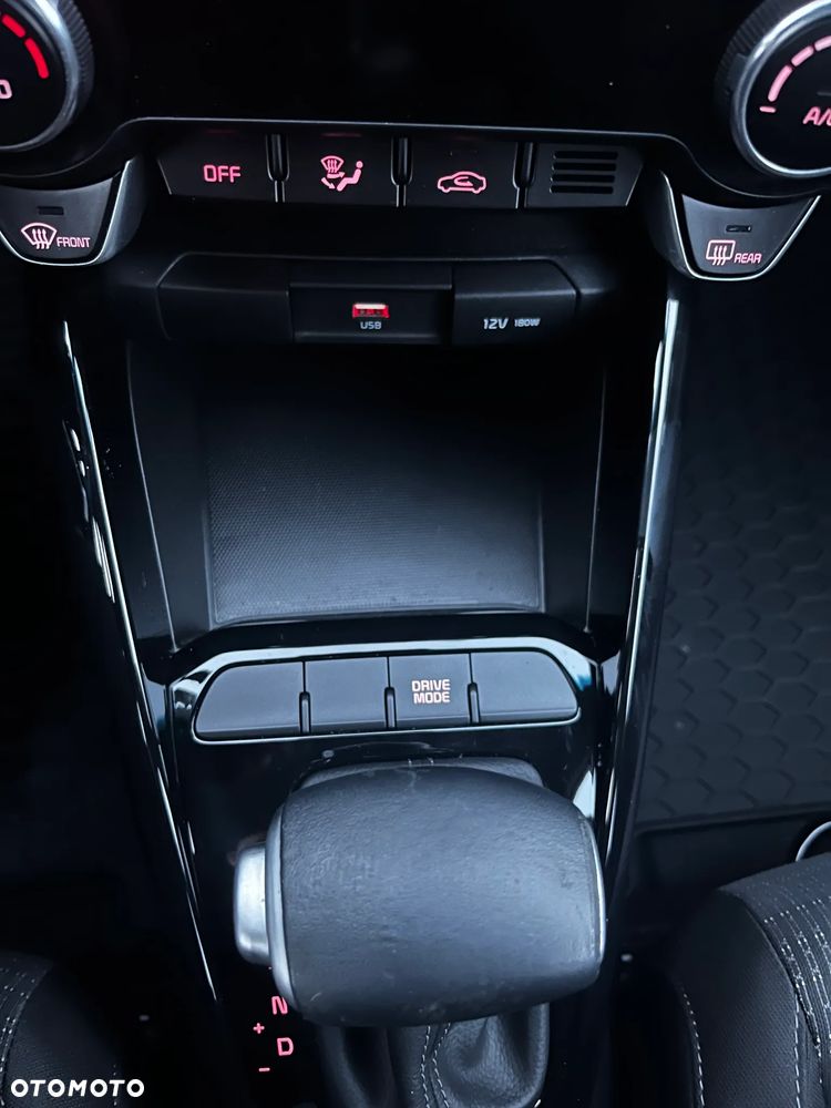 Kia Stonic 1.0 T-GDI L Business Line DCT - 28