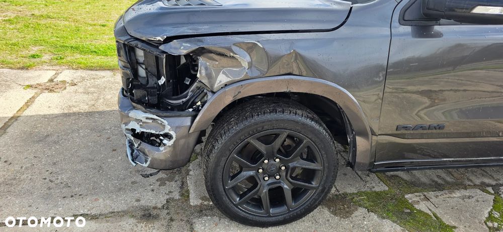 Dodge RAM 5.7 4x4 - 8