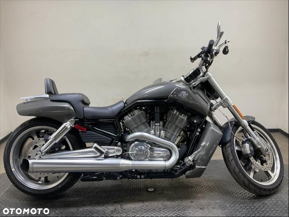 Harley-Davidson V-Rod Muscle - 16