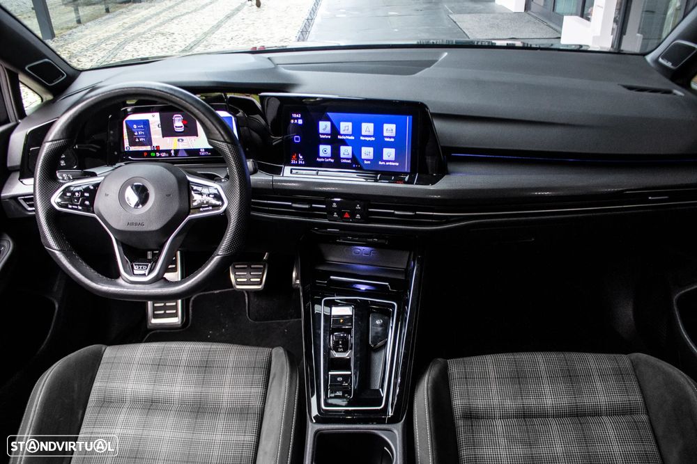 VW Golf 2.0 TDI GTD DSG - 38