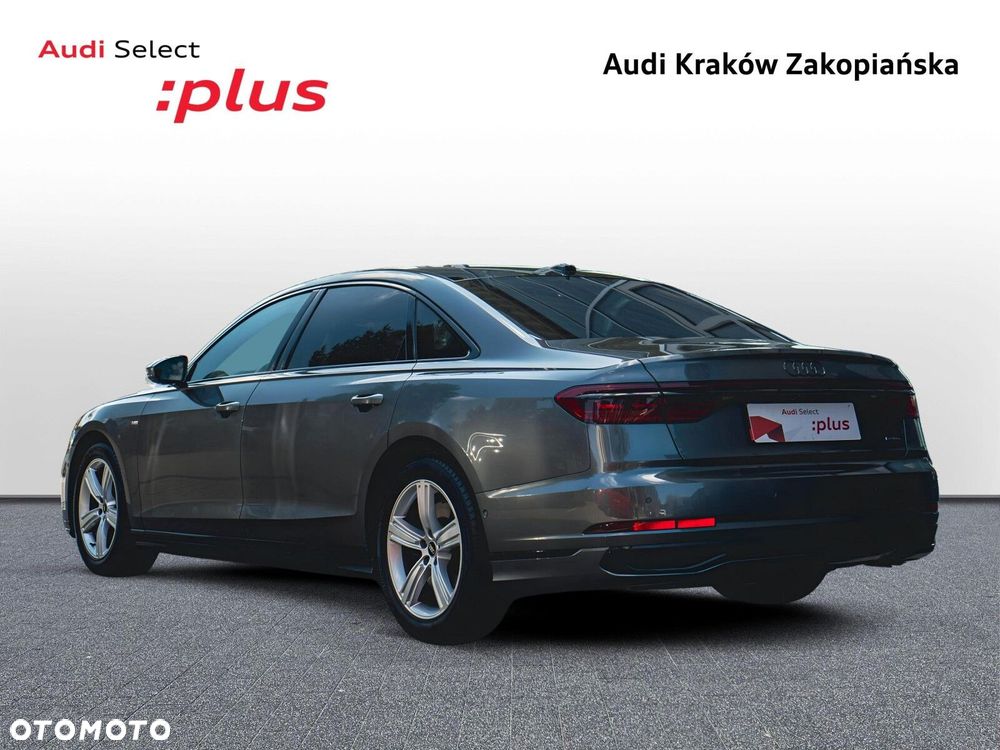 Audi A8 - 4