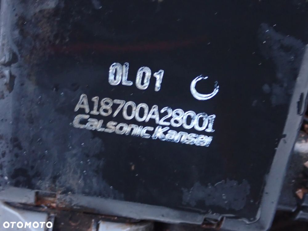 WENTYLATOR CHŁODNICA ZBIORNICZEK  NISSAN JUKE 176010-0005001 / A18700A28001 - 3