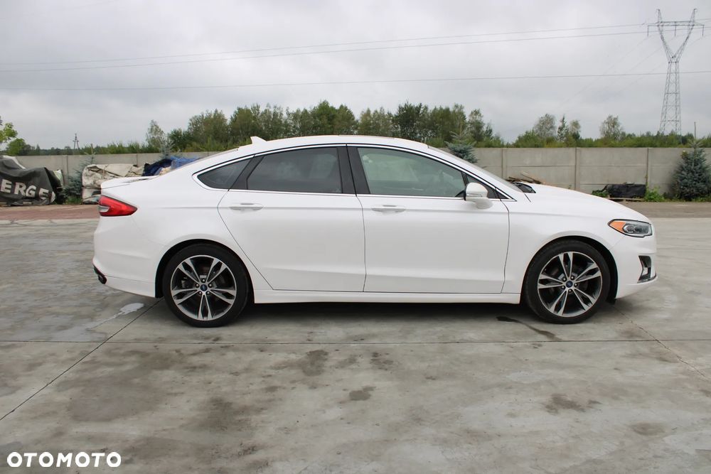 Ford Fusion 2.0 EcoBoost Titanium - 4