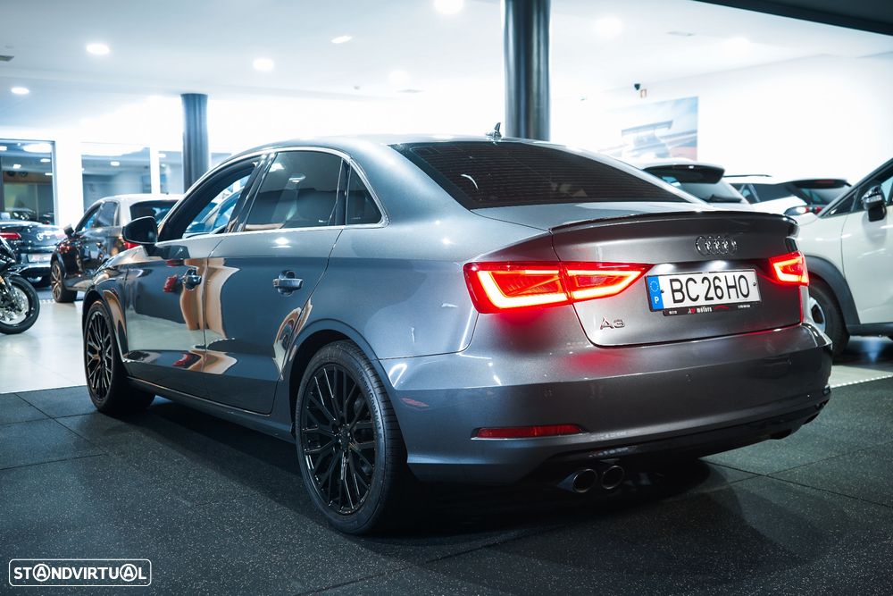 Audi A3 Limousine 2.0 TDI S line Sport Pack - 6