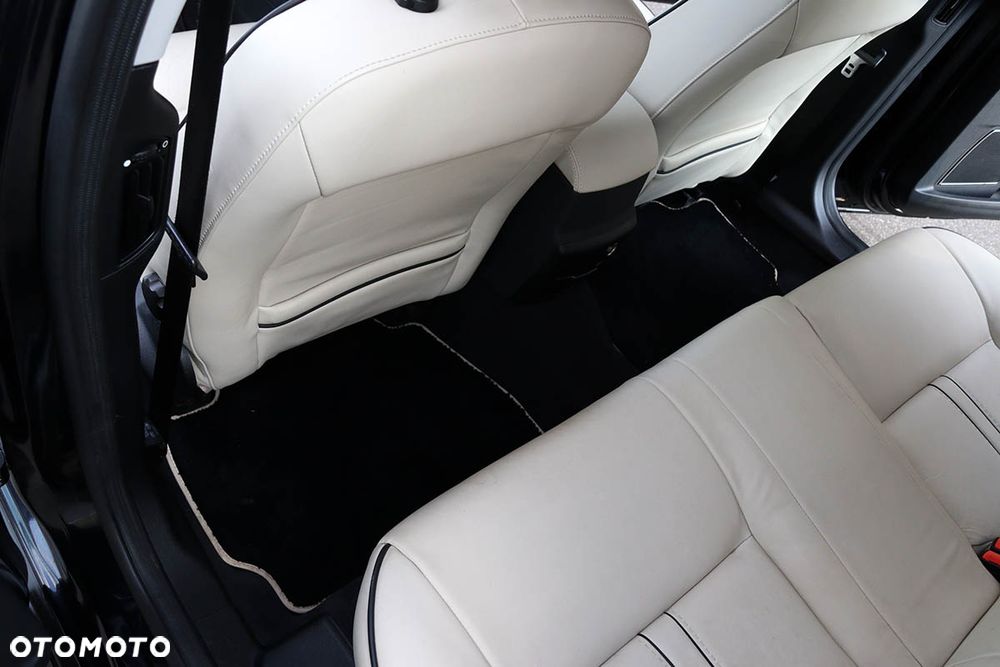 Ford Mondeo 2.2 TDCi Black Magic - 31