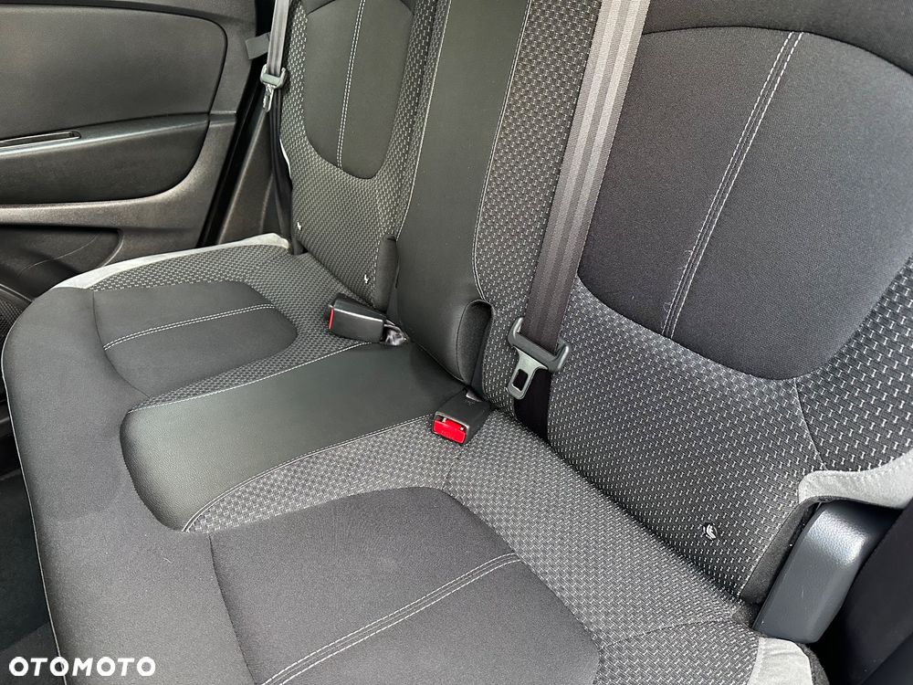 Renault Captur 1.5 dCi Energy Intens EU6 - 26