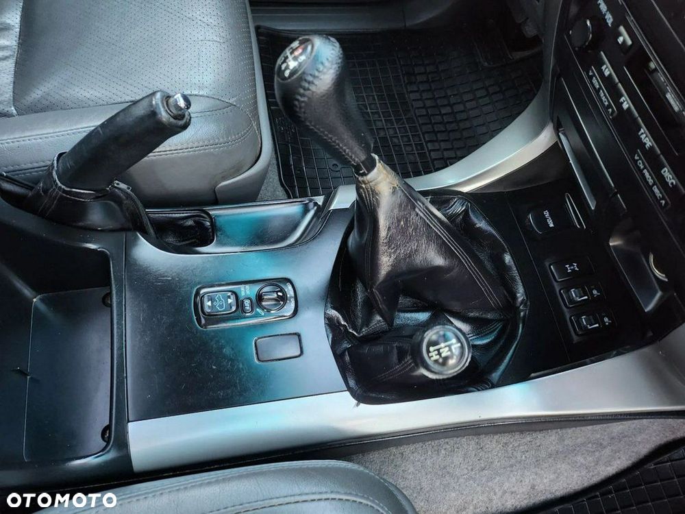 Toyota Land Cruiser - 16