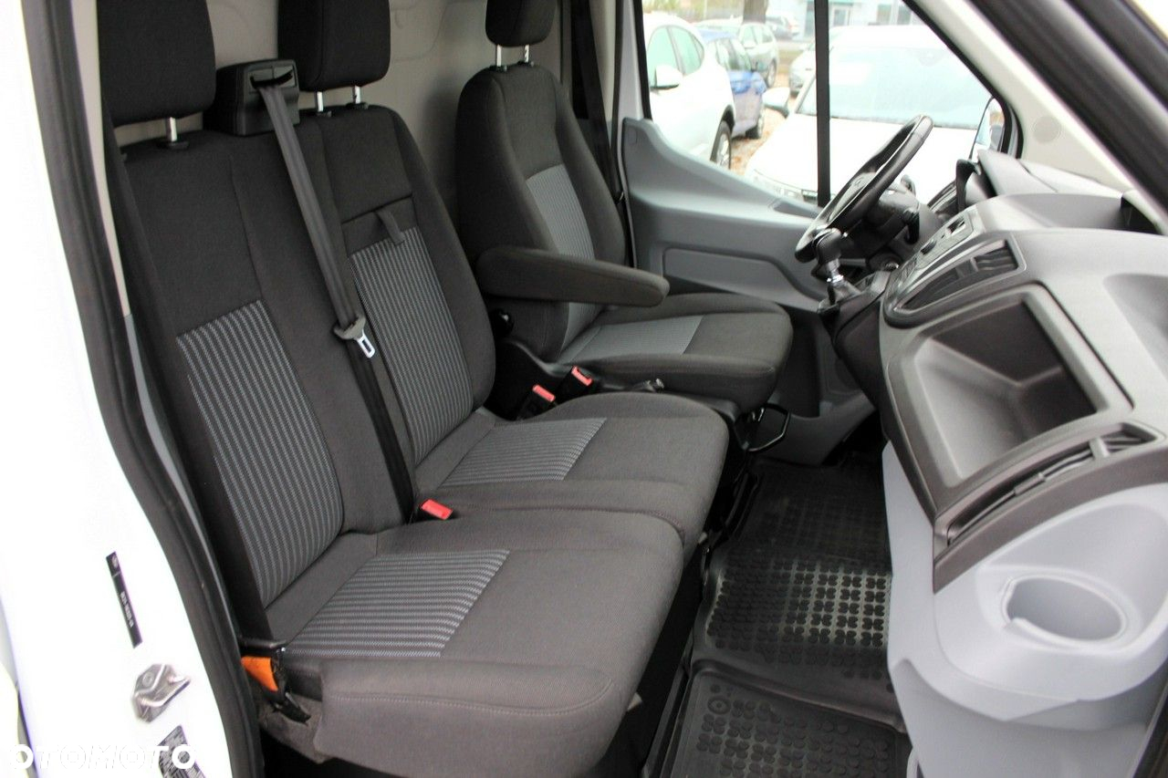 Ford Transit - 12