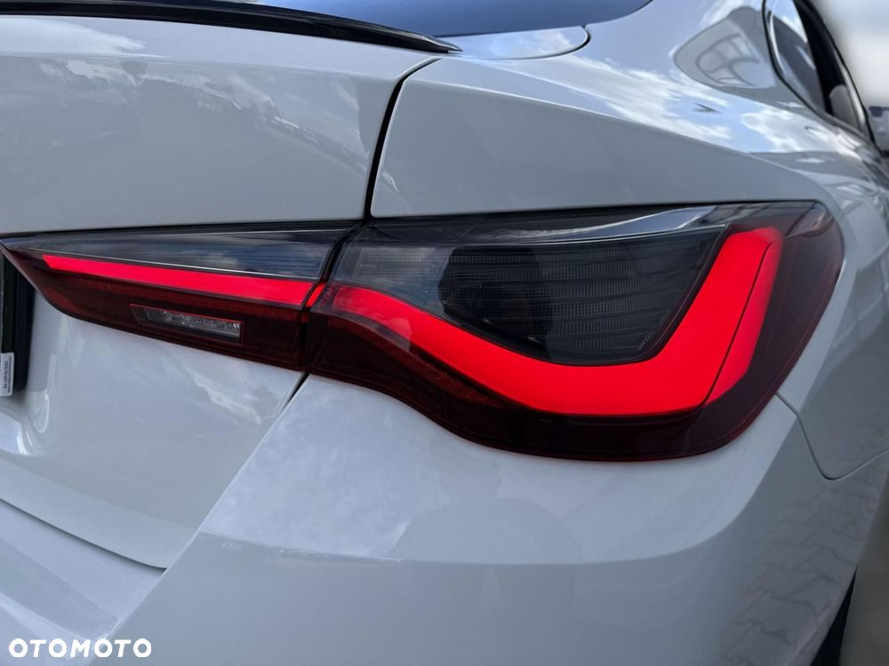 BMW i4 - 29