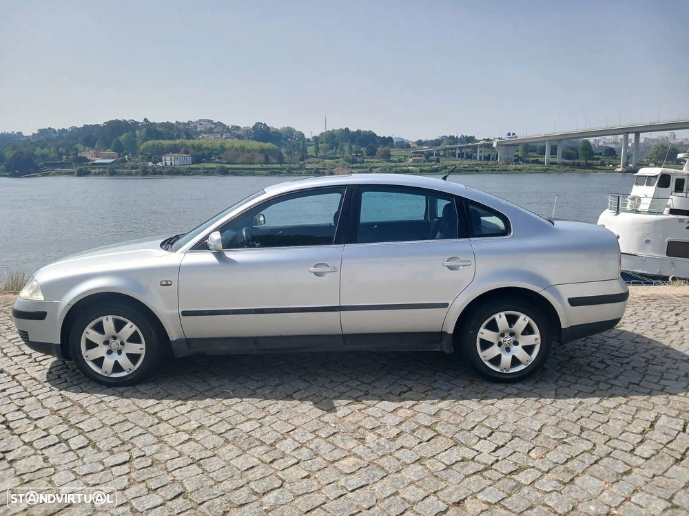VW Passat 1.9 TDi Trendline - 4