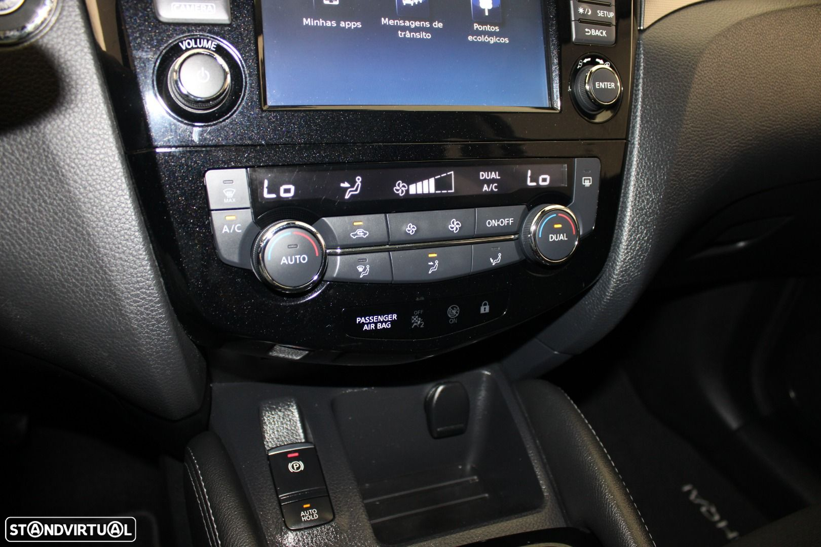 Nissan Qashqai 1.5 dCi N-Connecta - 11