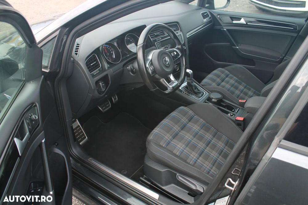 Volkswagen Golf GTE 1.4 TSI PHEV 204 CP - 15