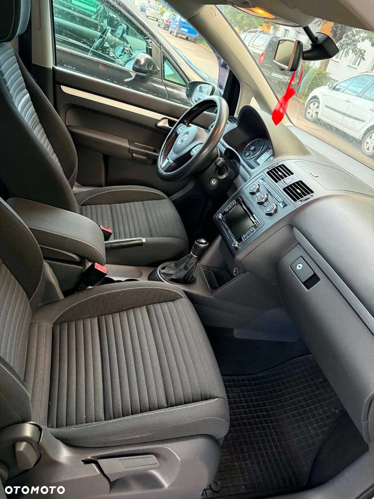 Volkswagen Touran - 6