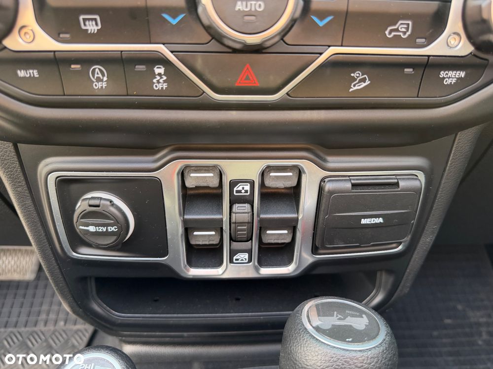 Jeep Wrangler 2.0 T-GDI Softtop AWD Automatik Rubicon - 32